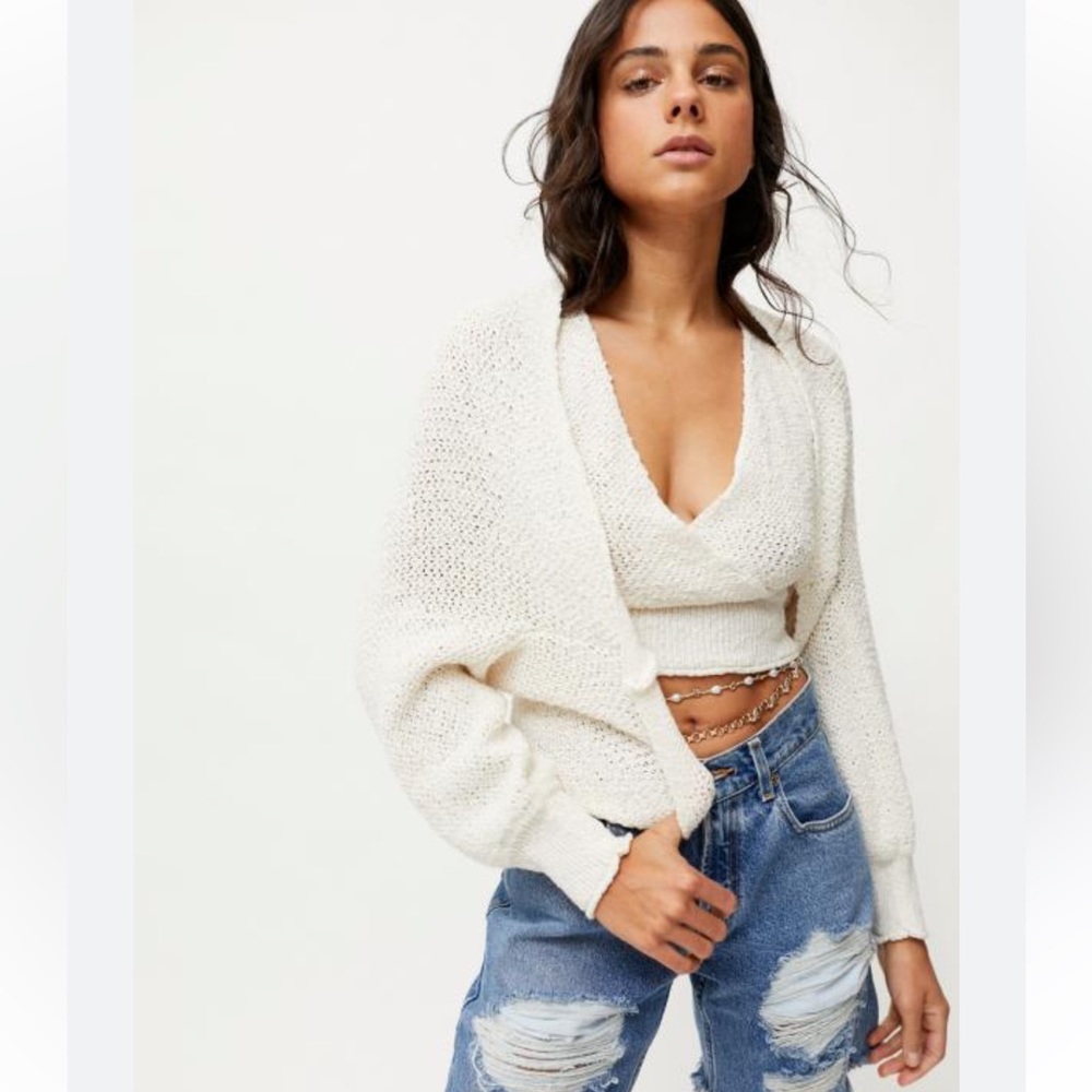 urban outfitter ivory shrug/bolero/cardigan  small